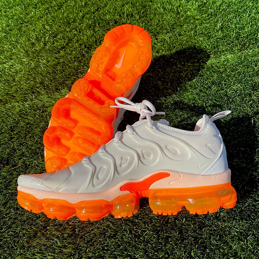 Nike Air Max Size 10 - White/Orange